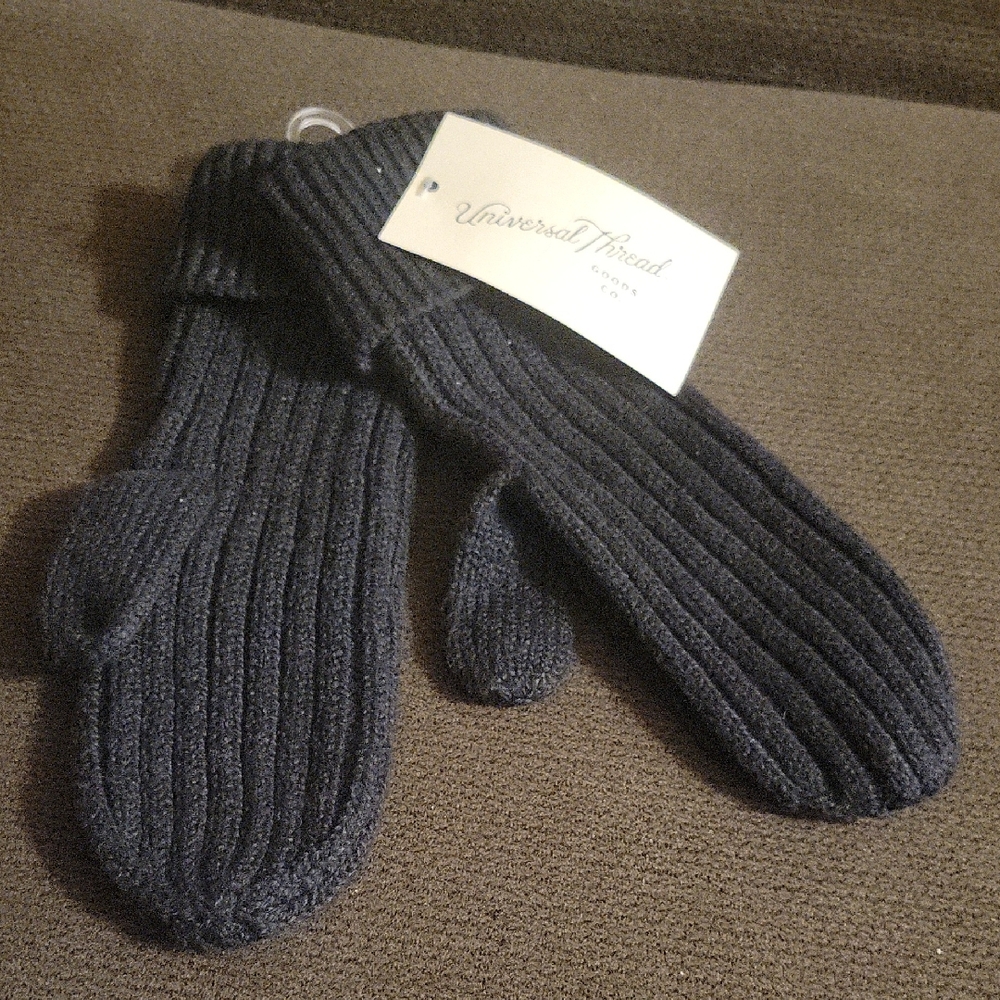Two Pairs of Gloves Universal Thread Black Knit Gloves & Wild Fable Purple Sizes